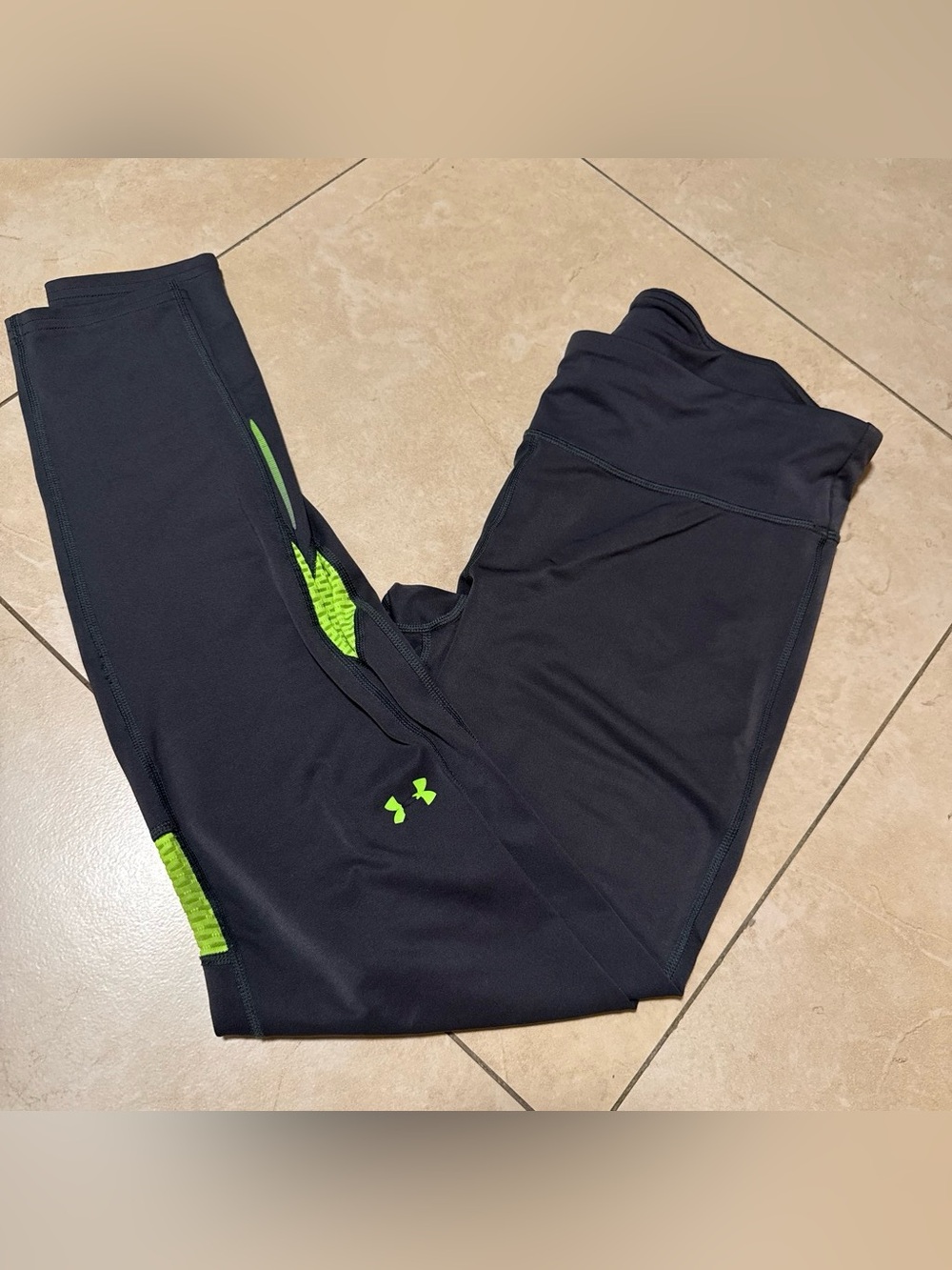 Women's Medium Under Armour grey  Leggings with Neon Green Accents-full length